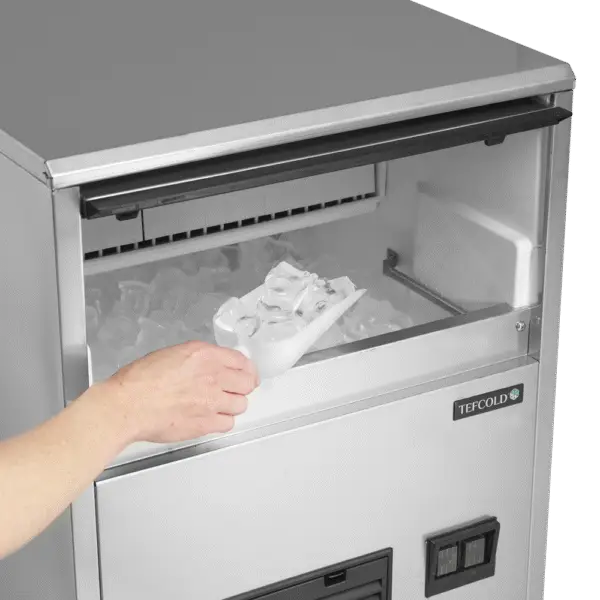 TEFCOLD TC37 Ice Maker - Image 2