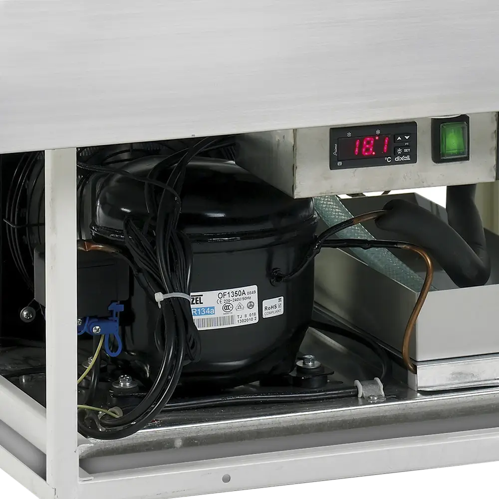 TEFCOLD CW4 Buffet Display - Image 3