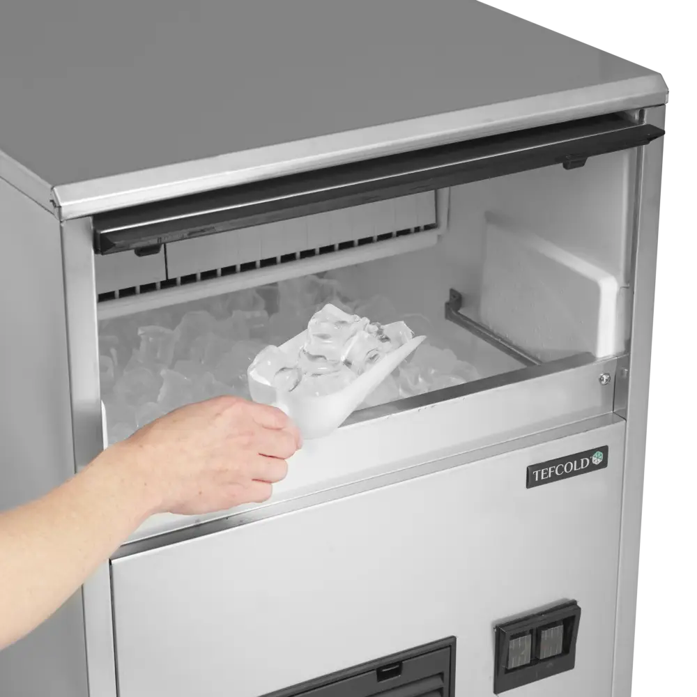 TEFCOLD TC37 Ice Maker - Image 2
